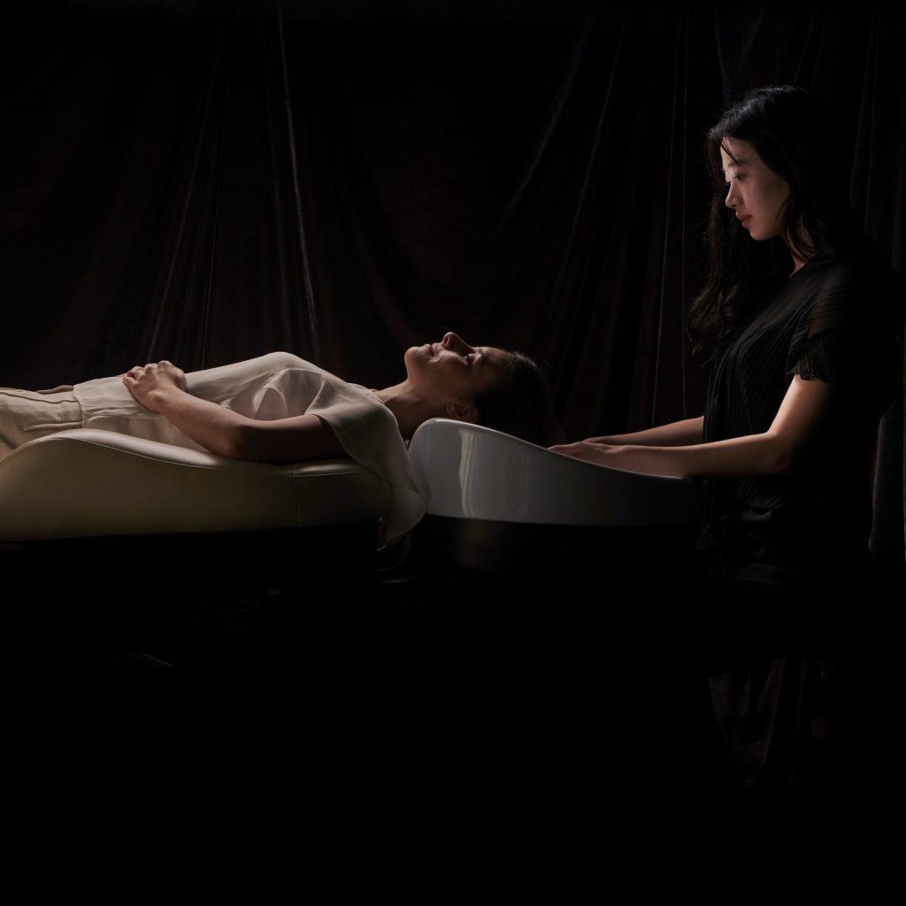 client at a Takara Belmont Yumi backwash